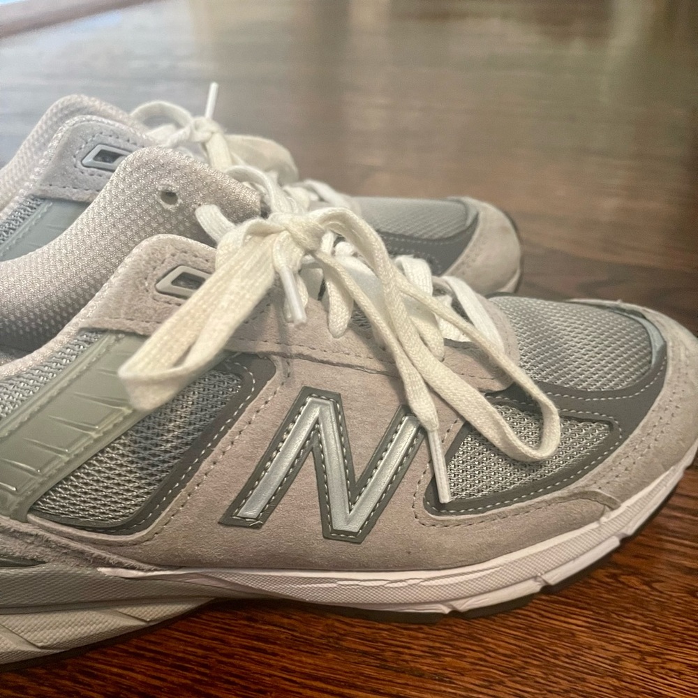 New Balance 990v5 Sneakers - Women’s Size 8